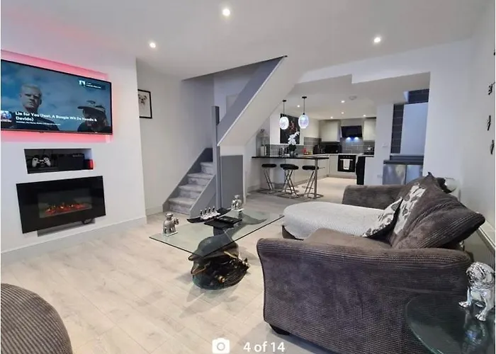 23 Meadfoot Lane